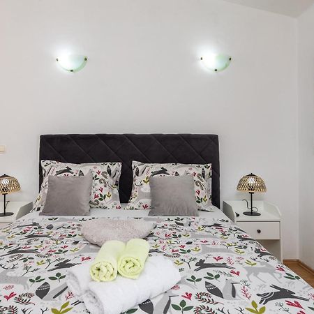 Sky Way Apartments Dugi Rat Kültér fotó